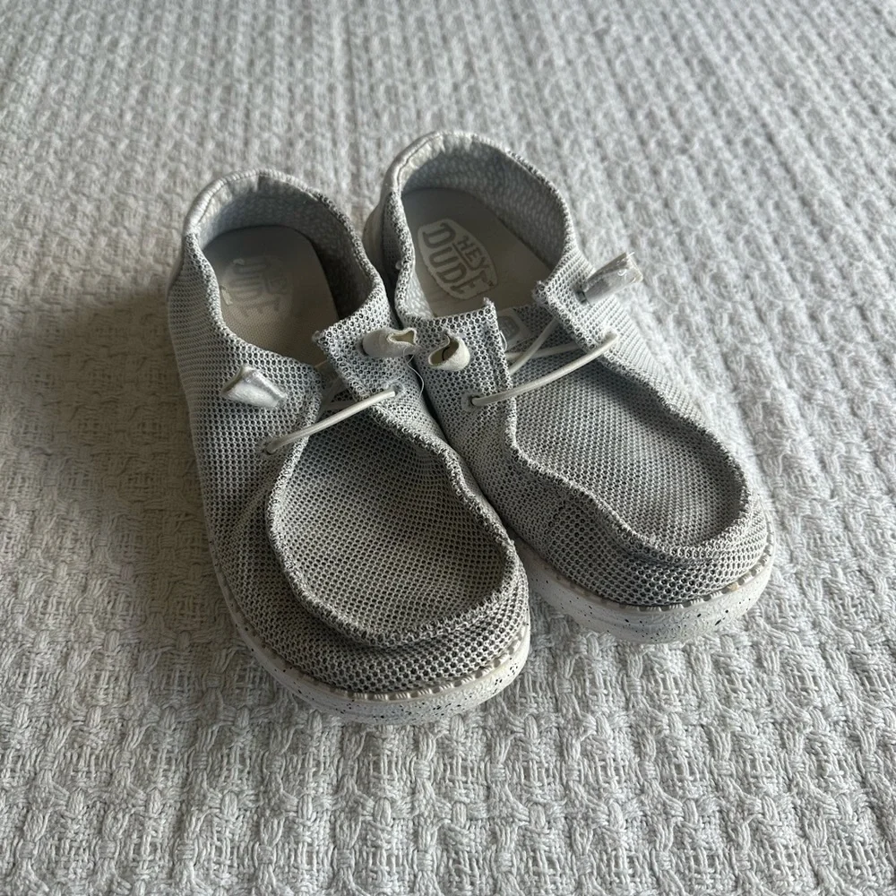 New Hey Dude Wendy Womens size 8 Comfort Shoes Gray White